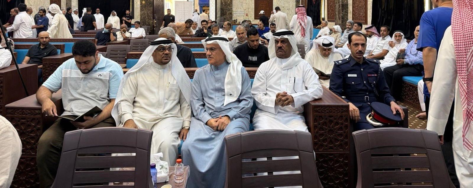 محافظ الشمالية يواسي ذوي المتوفين بالحادث المروري بمنطقة سار وينقل تعازي معالي وزير الداخلية<